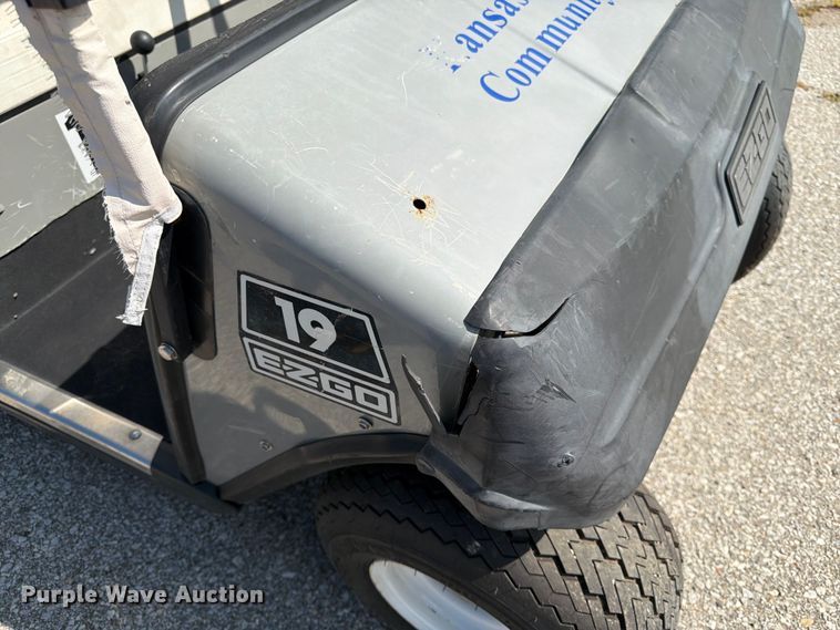 image for item MQ9035 1992 EZ-GO golf cart