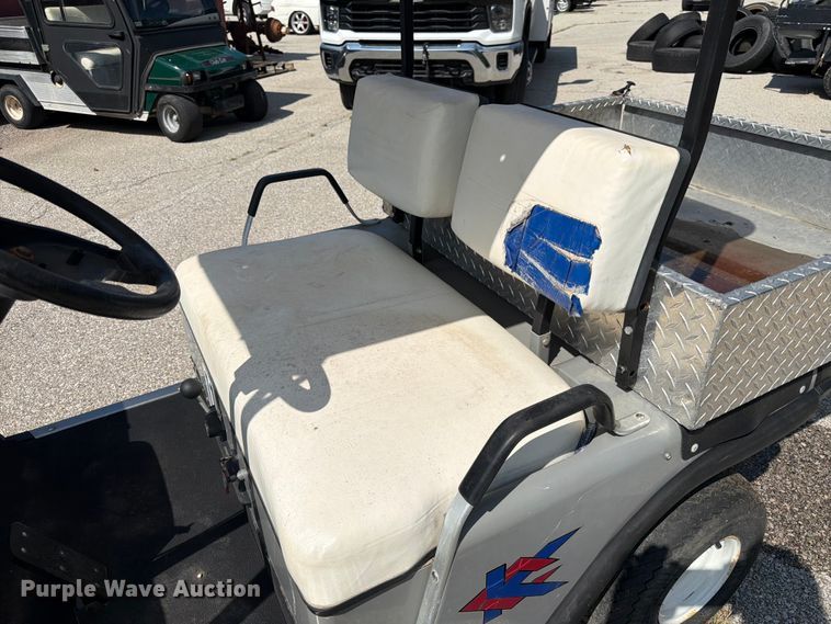image for item MQ9035 1992 EZ-GO golf cart