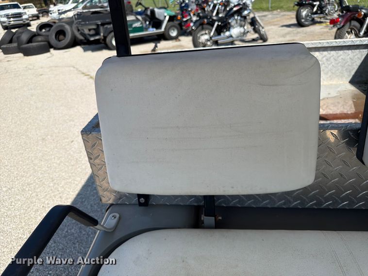 image for item MQ9035 1992 EZ-GO golf cart