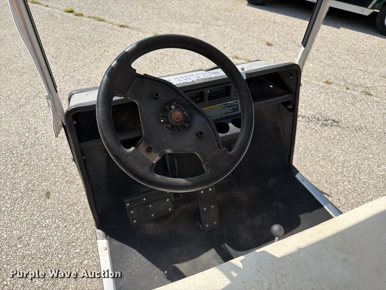 image for item MQ9035 1992 EZ-GO golf cart