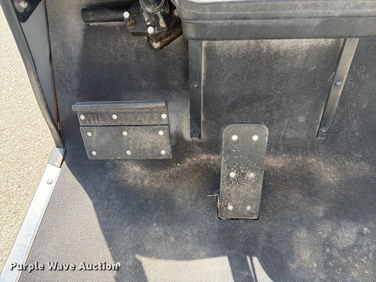 image for item MQ9035 1992 EZ-GO golf cart