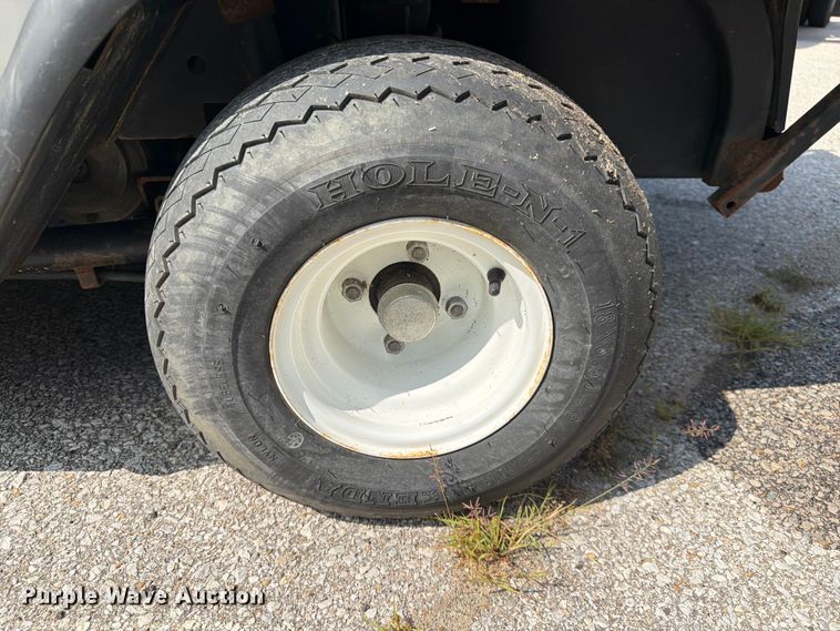 image for item MQ9035 1992 EZ-GO golf cart