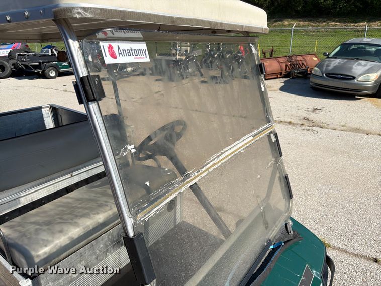 image for item MQ9041 2006 Club Car Turf 2 golf cart