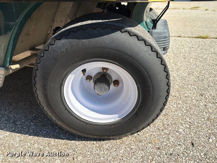 image for item MQ9041 2006 Club Car Turf 2 golf cart