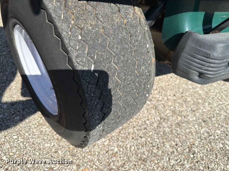 image for item MQ9041 2006 Club Car Turf 2 golf cart
