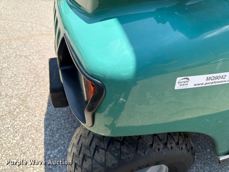 image for item MQ9042 2006 Club Car golf cart
