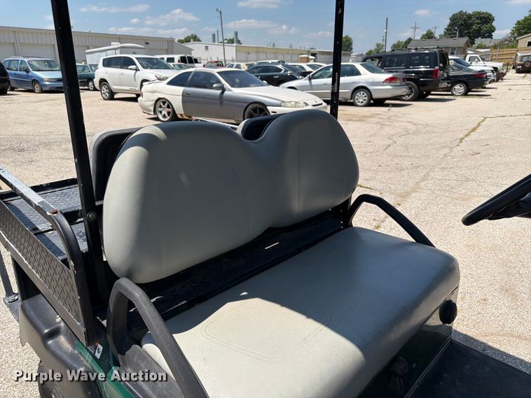 image for item MQ9042 2006 Club Car golf cart
