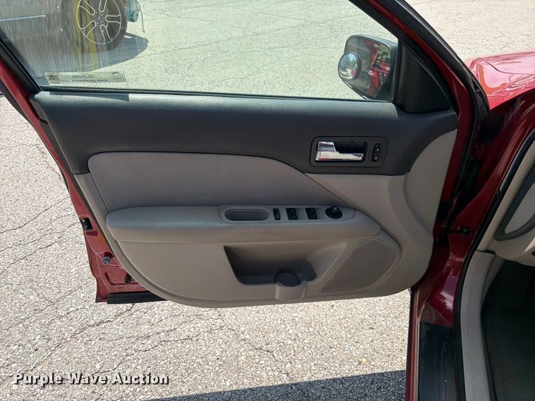 image for item MQ9046 2010 Ford Fusion 
