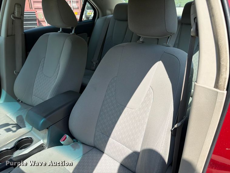 image for item MQ9046 2010 Ford Fusion 
