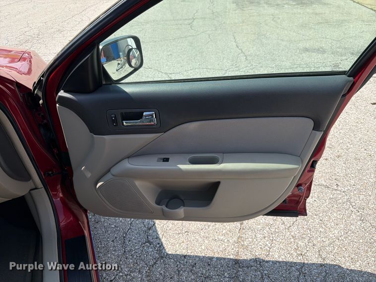 image for item MQ9046 2010 Ford Fusion 
