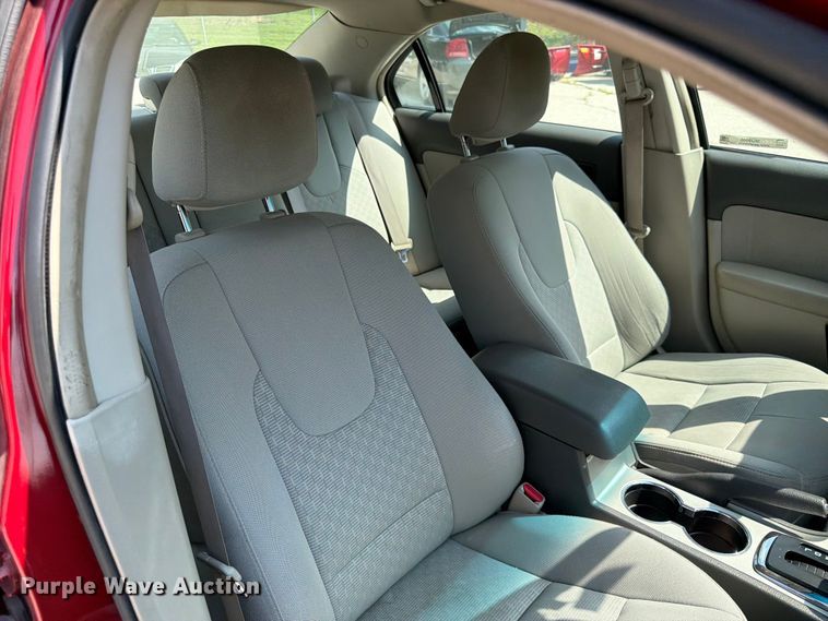 image for item MQ9046 2010 Ford Fusion 