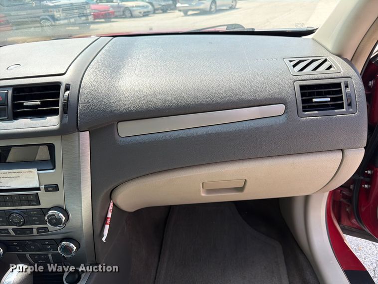 image for item MQ9046 2010 Ford Fusion 