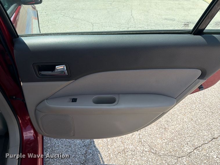 image for item MQ9046 2010 Ford Fusion 