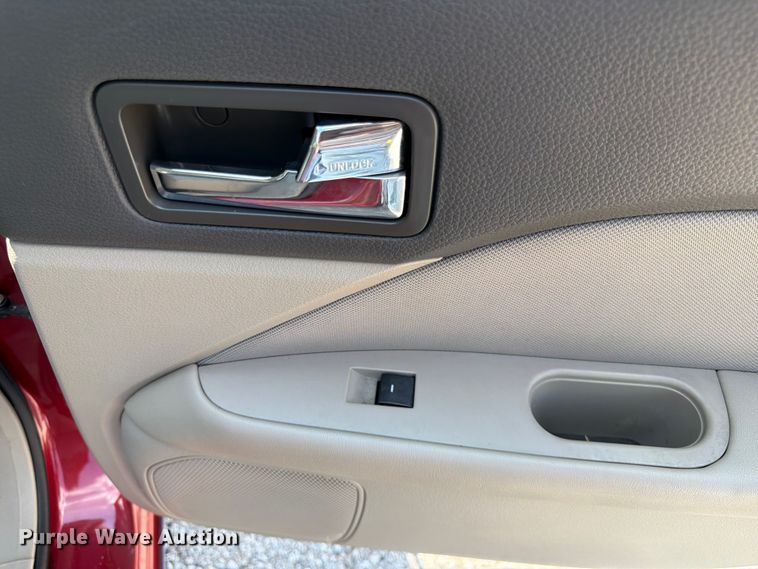 image for item MQ9046 2010 Ford Fusion 