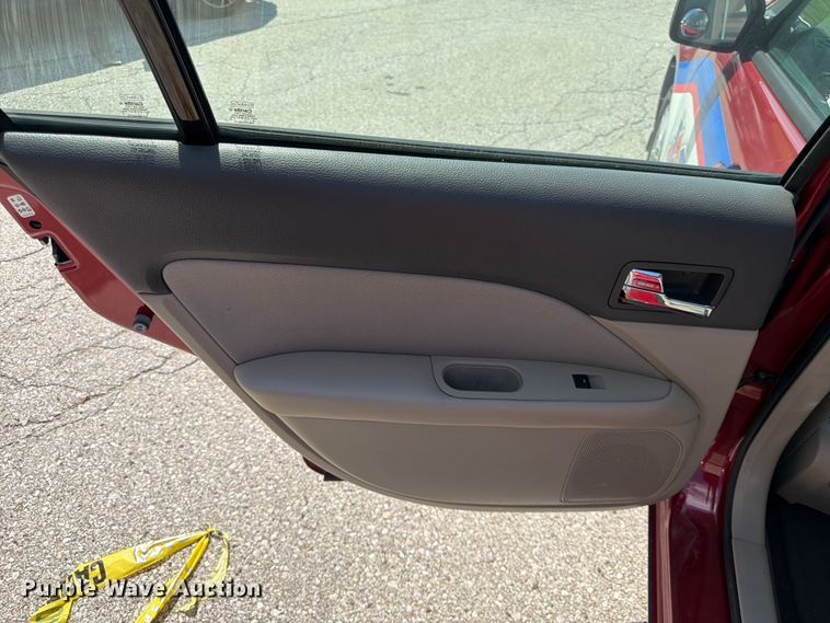 image for item MQ9046 2010 Ford Fusion 