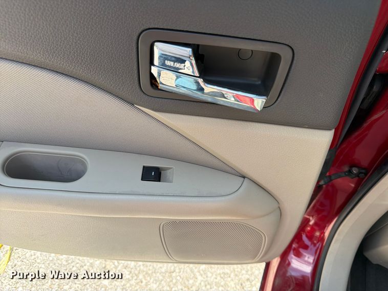 image for item MQ9046 2010 Ford Fusion 