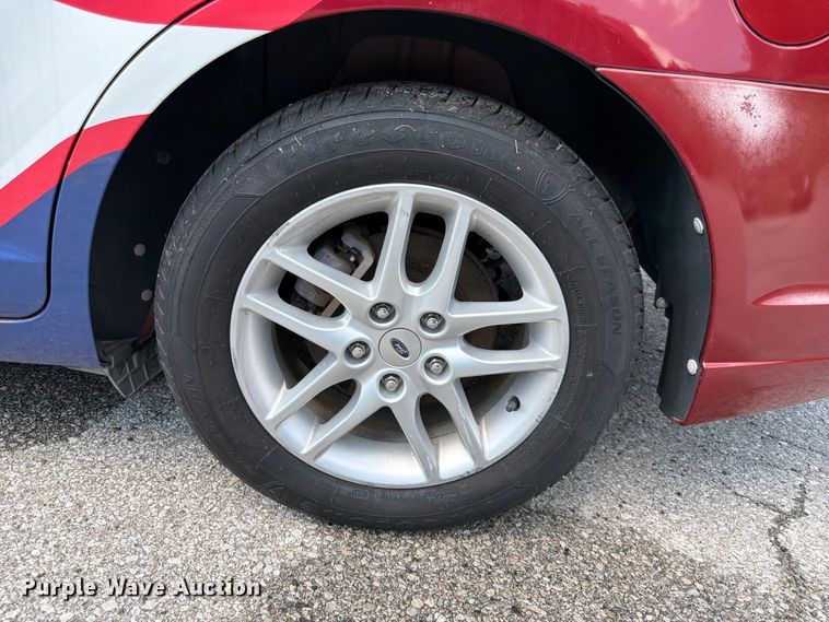 image for item MQ9046 2010 Ford Fusion 