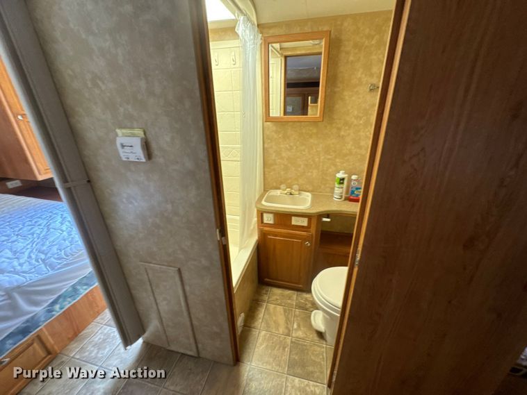 image for item MZ9703 2008 Jayco Jay Feather LGT camper