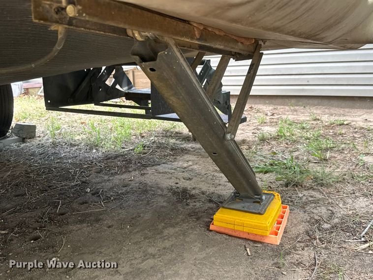 image for item MZ9703 2008 Jayco Jay Feather LGT camper