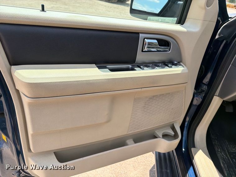 image for item MZ9721 2016 Ford Expedition XLT SUV