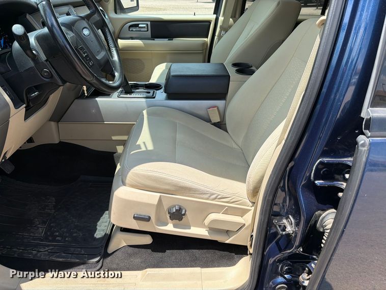 image for item MZ9721 2016 Ford Expedition XLT SUV