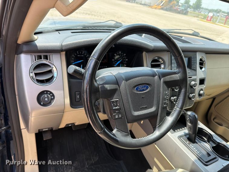 image for item MZ9721 2016 Ford Expedition XLT SUV