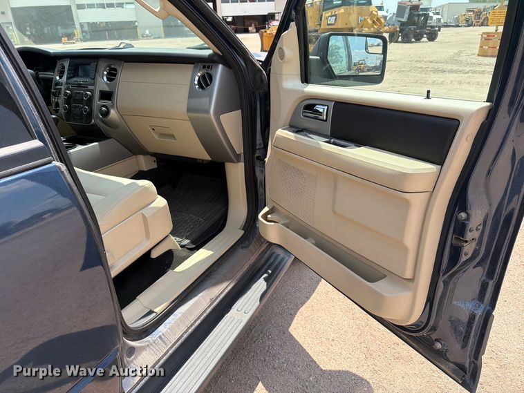 image for item MZ9721 2016 Ford Expedition XLT SUV