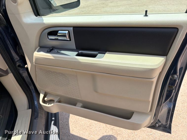 image for item MZ9721 2016 Ford Expedition XLT SUV