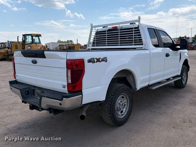 image for item MZ9722 2021 Ford F250 Super Duty XL Ext. Cab pickup truck