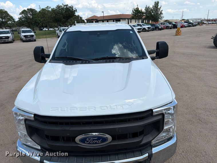 image for item MZ9722 2021 Ford F250 Super Duty XL Ext. Cab pickup truck