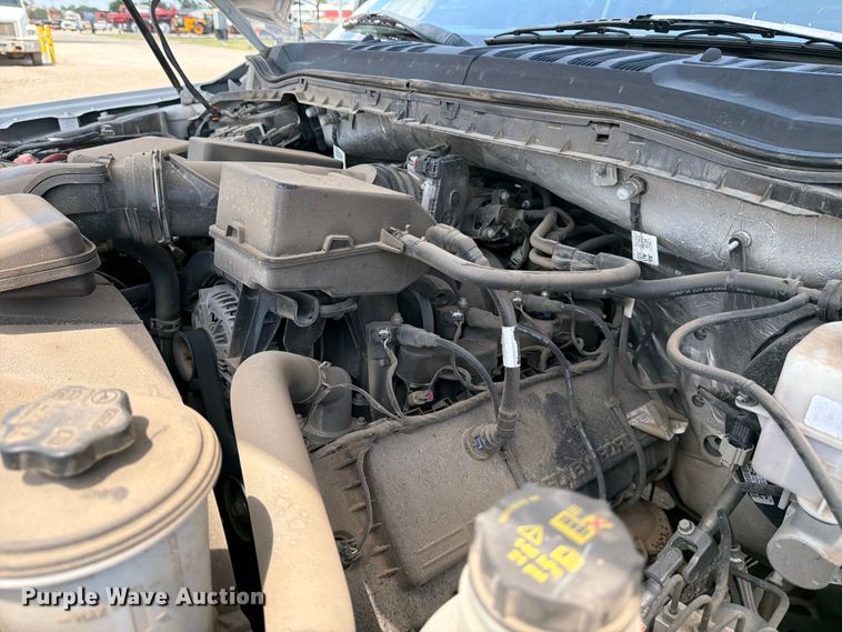 image for item MZ9722 2021 Ford F250 Super Duty XL Ext. Cab pickup truck