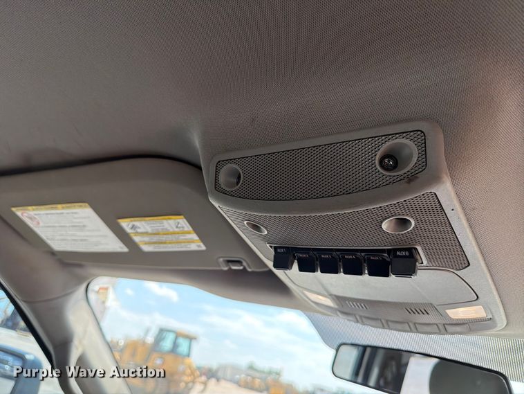 image for item MZ9724 2019 Ford F250 Super Duty Ext. Cab pickup truck