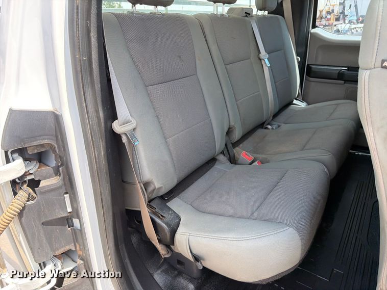 image for item MZ9724 2019 Ford F250 Super Duty Ext. Cab pickup truck