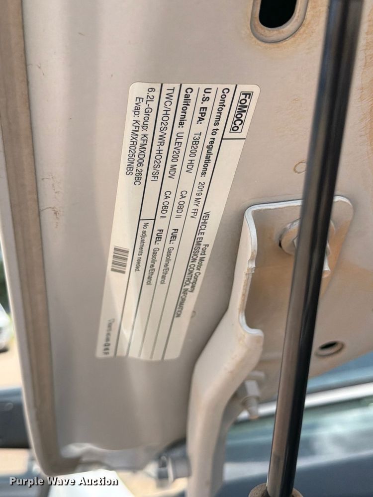 image for item MZ9724 2019 Ford F250 Super Duty Ext. Cab pickup truck