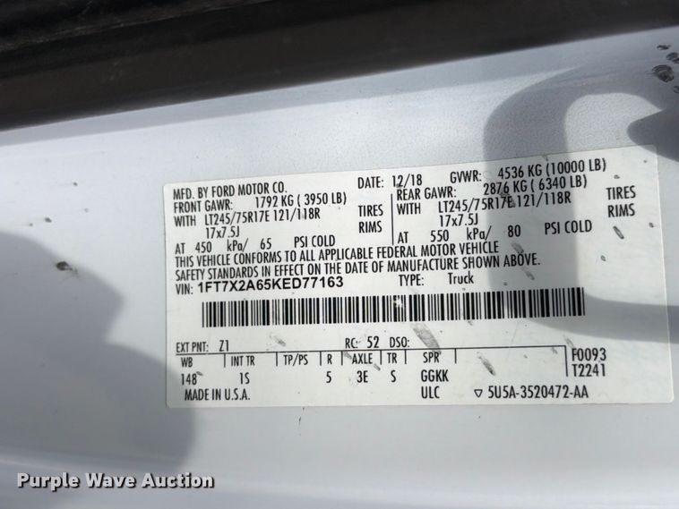 image for item MZ9724 2019 Ford F250 Super Duty Ext. Cab pickup truck