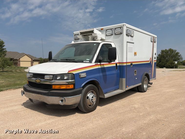 2014 Chevrolet 3500 Express ambulance