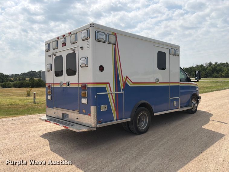 image for item MZ9748 2014 Chevrolet 3500 Express ambulance
