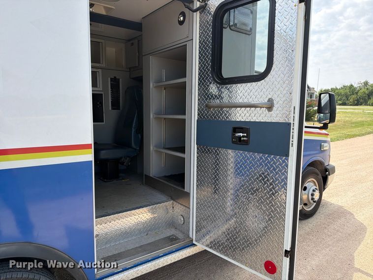 image for item MZ9748 2014 Chevrolet 3500 Express ambulance