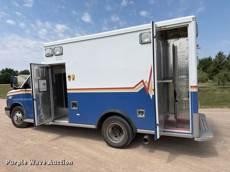 image for item MZ9748 2014 Chevrolet 3500 Express ambulance