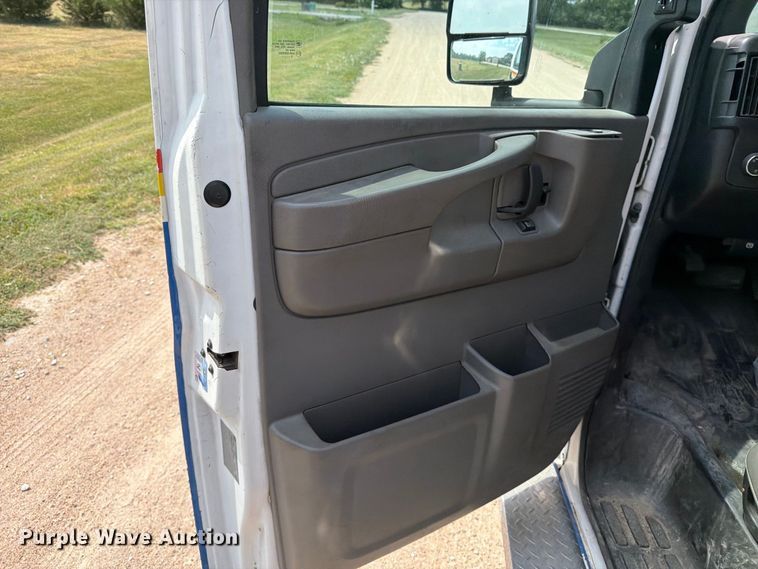 image for item MZ9748 2014 Chevrolet 3500 Express ambulance