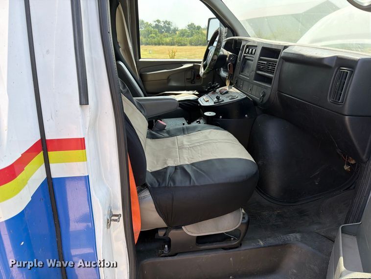 image for item MZ9748 2014 Chevrolet 3500 Express ambulance