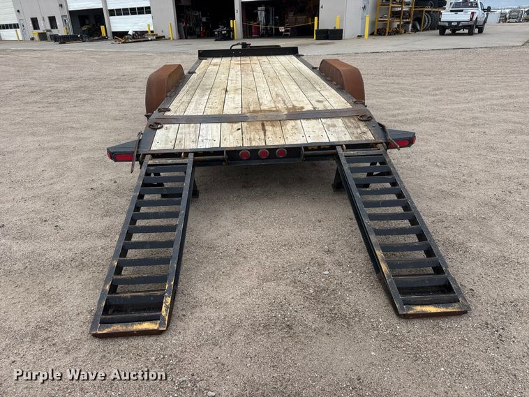 image for item NJ9130 2000 Redi Haul equipment trailer