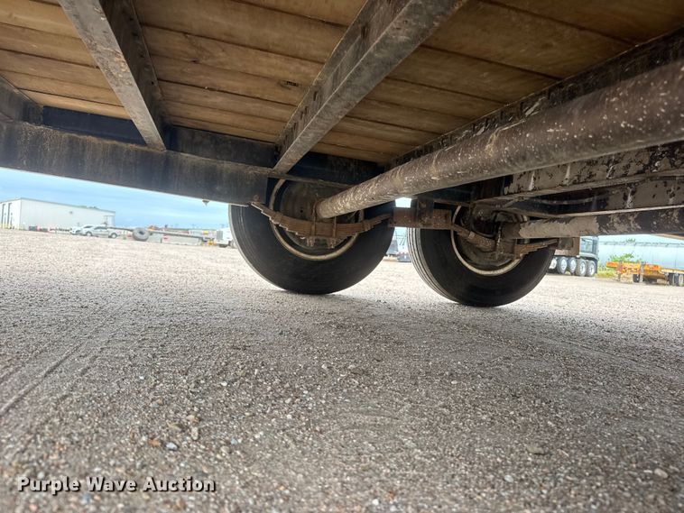 image for item NJ9130 2000 Redi Haul equipment trailer
