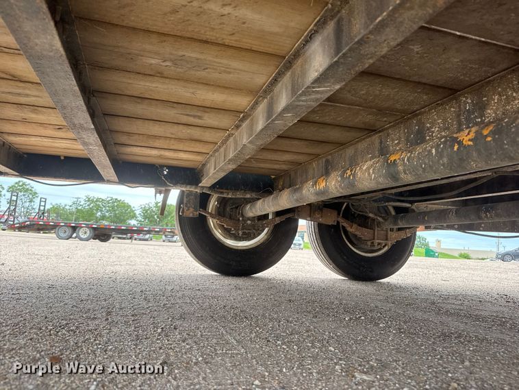 image for item NJ9130 2000 Redi Haul equipment trailer