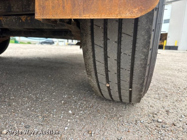 image for item NJ9130 2000 Redi Haul equipment trailer