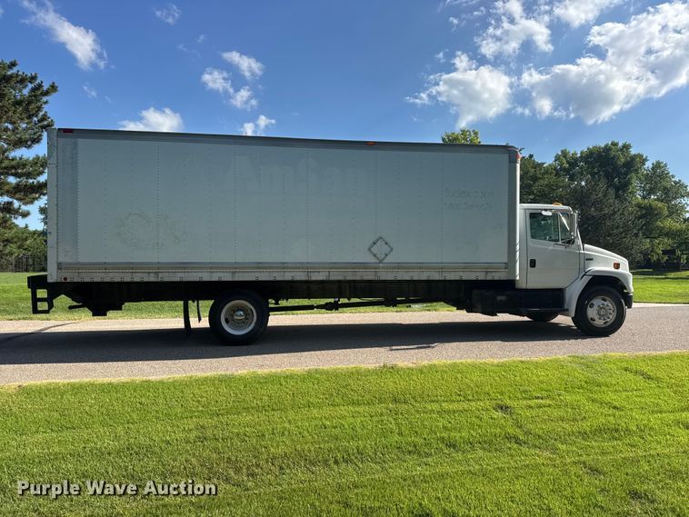 image for item NJ9230 2003 Freightliner FL70 box truck