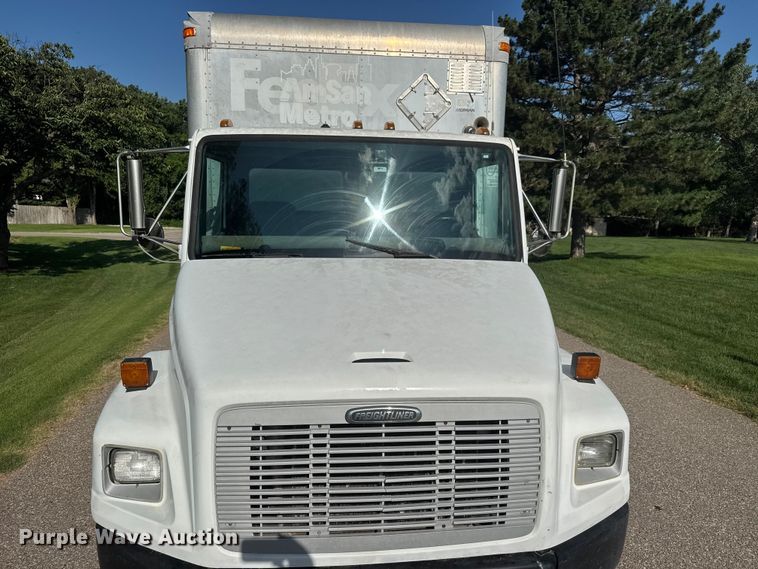 image for item NJ9230 2003 Freightliner FL70 box truck