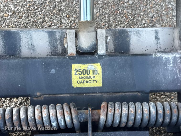 image for item NJ9230 2003 Freightliner FL70 box truck