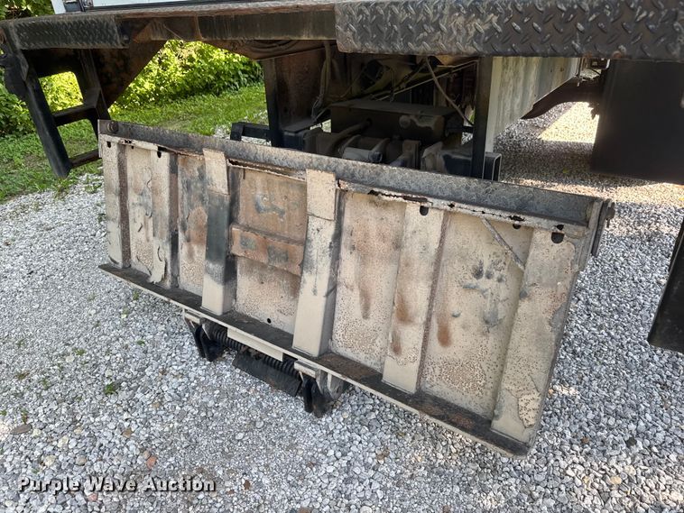 image for item NJ9230 2003 Freightliner FL70 box truck