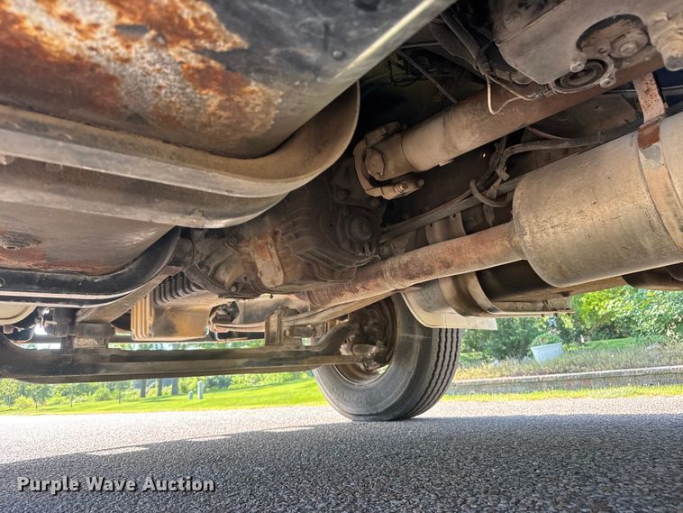 image for item NJ9230 2003 Freightliner FL70 box truck